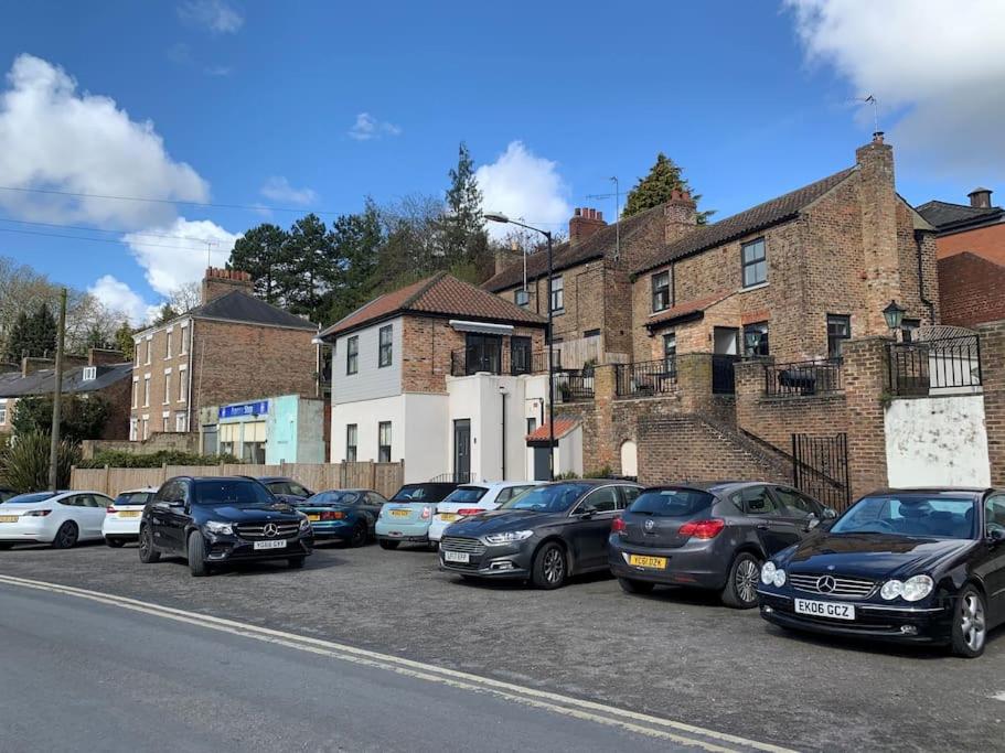 B&B Ripon - Central Ripon apartment - view of the Cathedral! - Bed and Breakfast Ripon