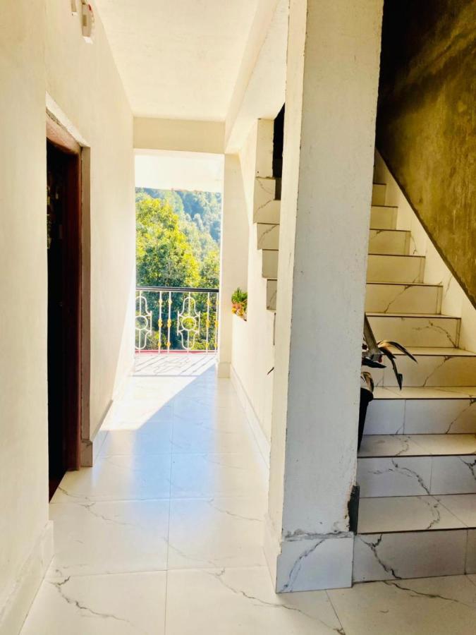 Aroma Homestay - B&B Kalimpong, Крукети