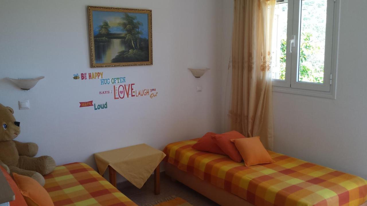 One-Bedroom Apartment (3-5 Adults)