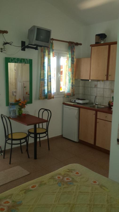 Studio (1-2 Adults)