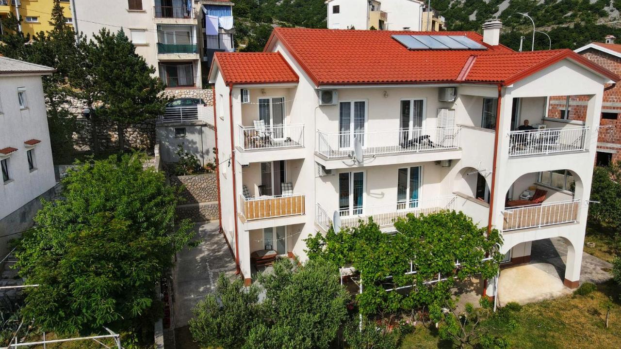 Apartments Antonio - Bed and Breakfast Senj