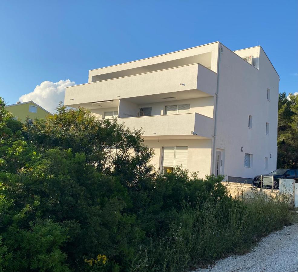 White Residence Luxury Apartment Bibinje - B&B