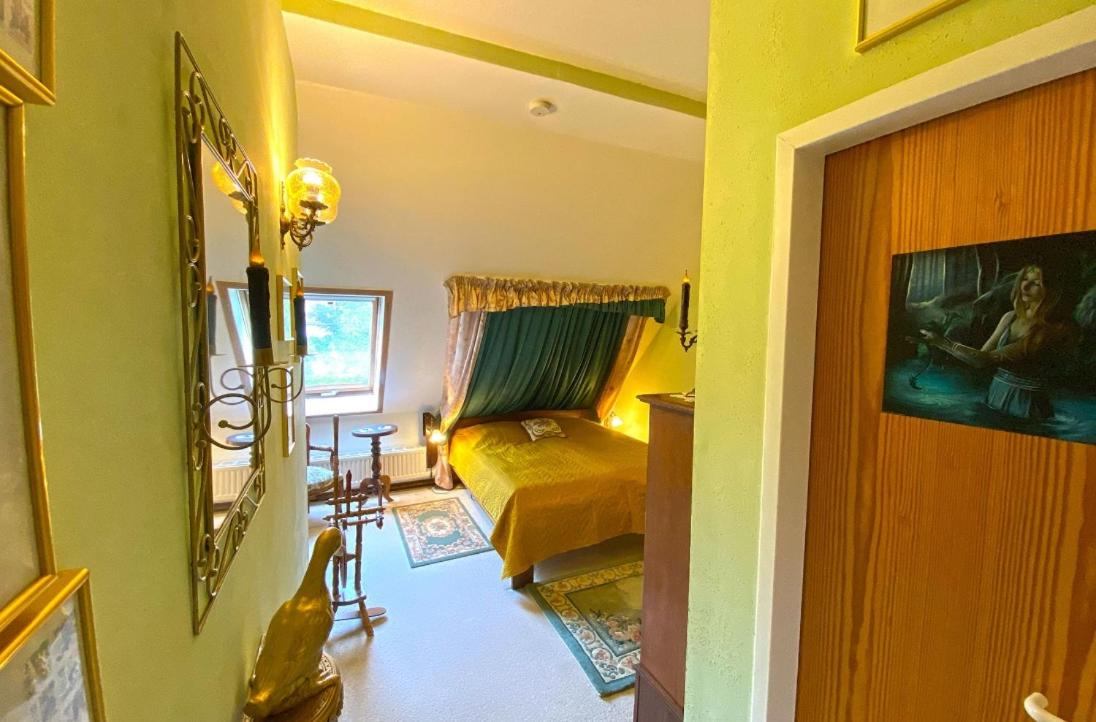 Doppelzimmer mit Gartenblick