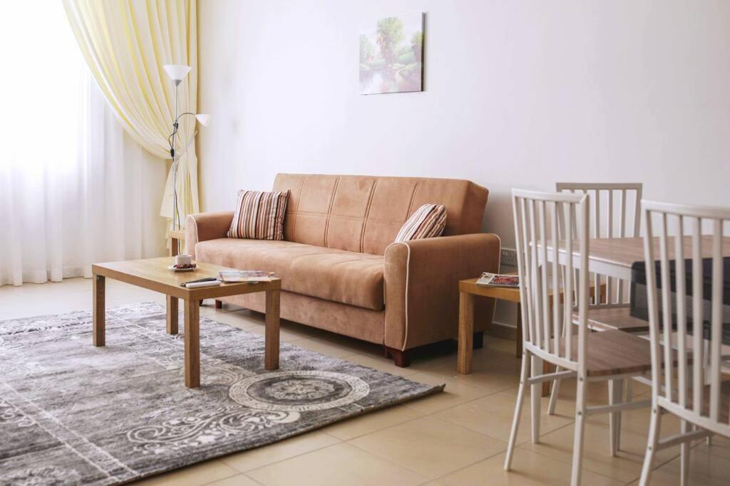 BEST APARTMENT 2 Bedroom Beach Front (City View) - B&B Abu Dhabi