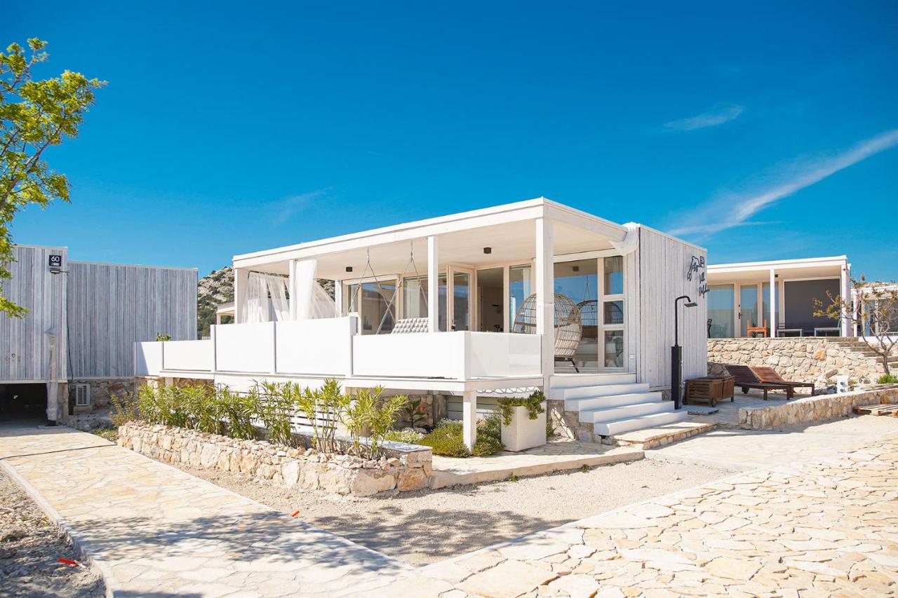 BUQEZ ECOVILLA 59 - DELPHINA - B&B