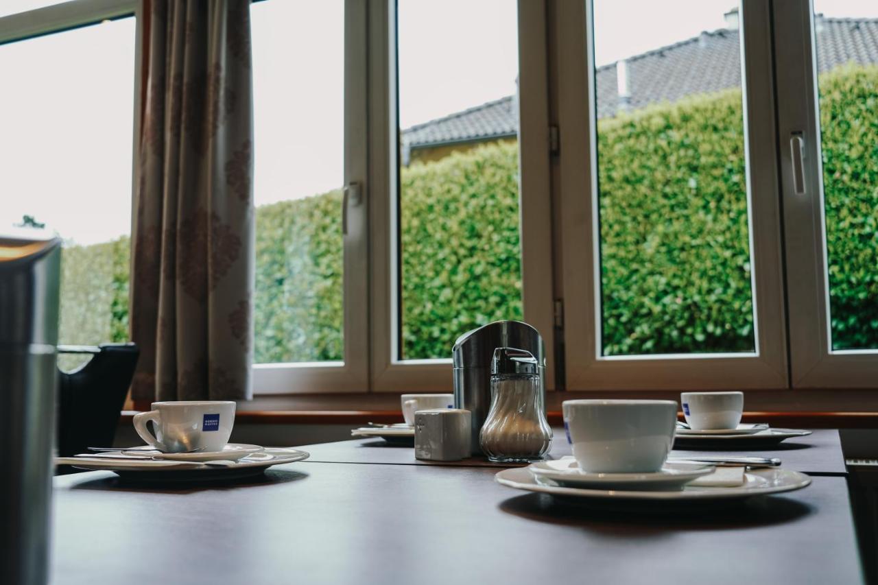 Pension Steinbichler - Apartments und Zimmer Check in 24-7 - B&B Graz