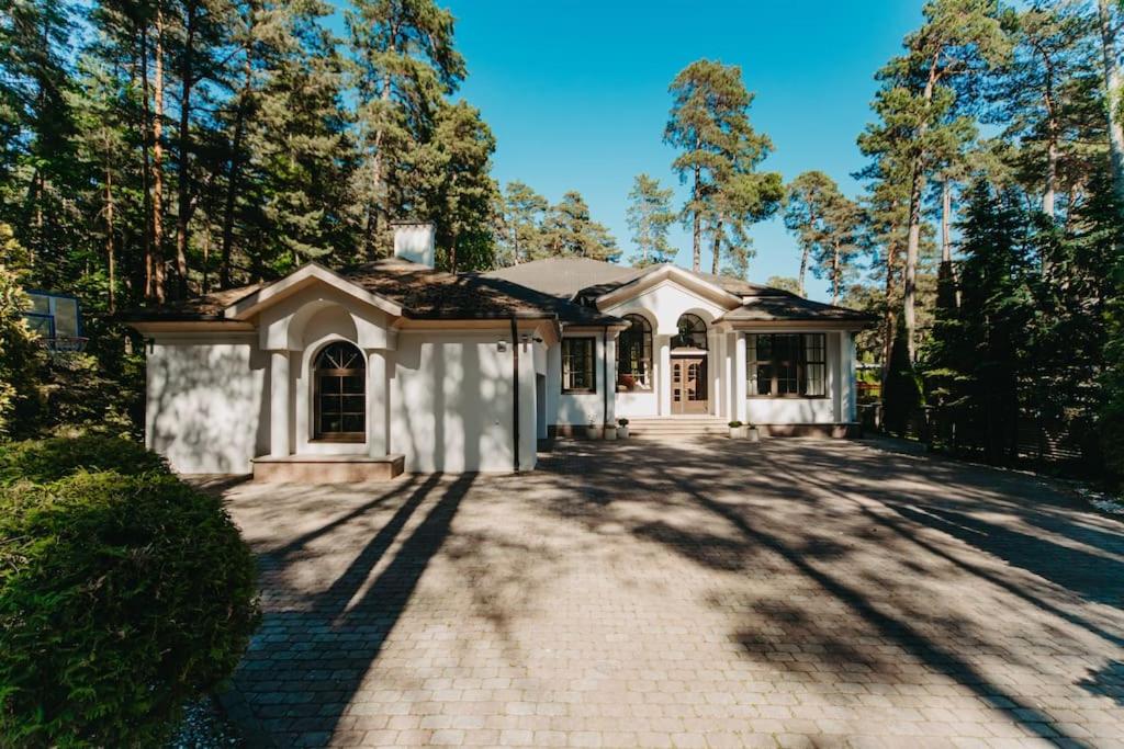 B&B Jūrmala - Beautiful house in Jurmala near the sea - Bed and Breakfast Jūrmala