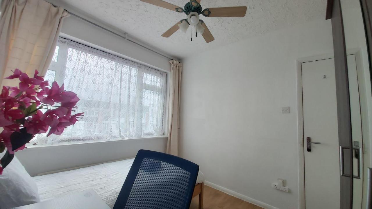 Standard Single Room with Shared Bathroom