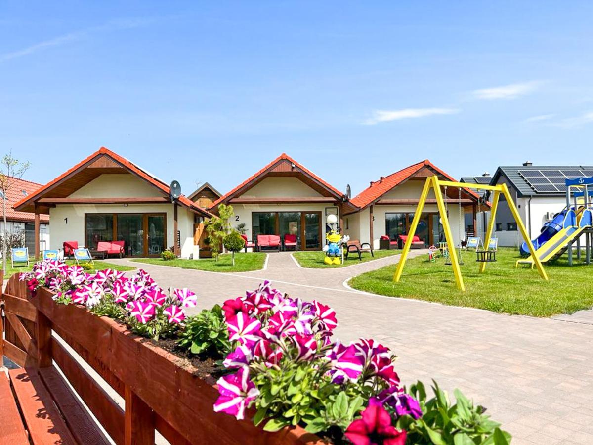 OKej domki Łeba - Nowęcin - B&B