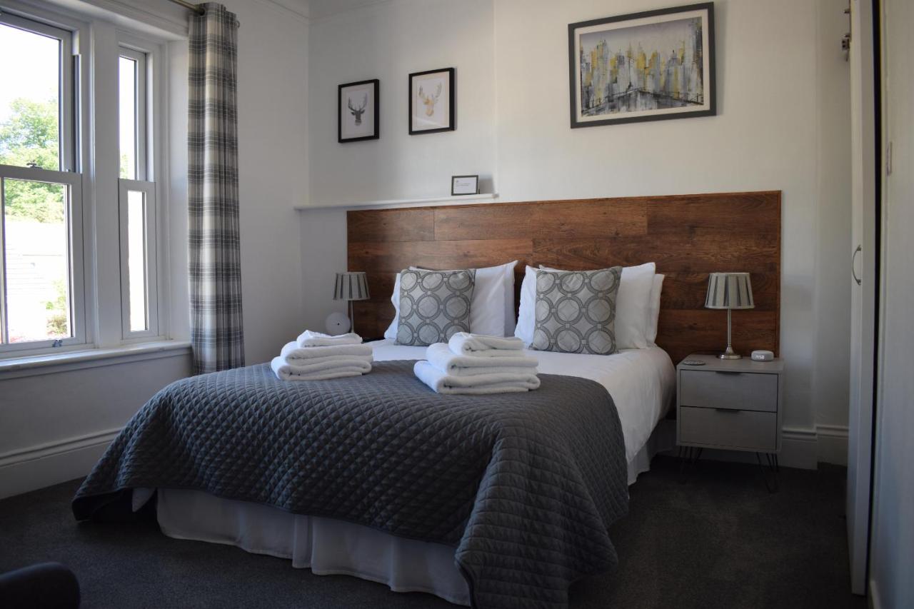 Standard Zimmer mit Kingsize-Bett
