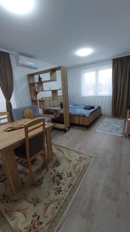 B&B Kosovo Polje - White Apartments - Bed and Breakfast Kosovo Polje