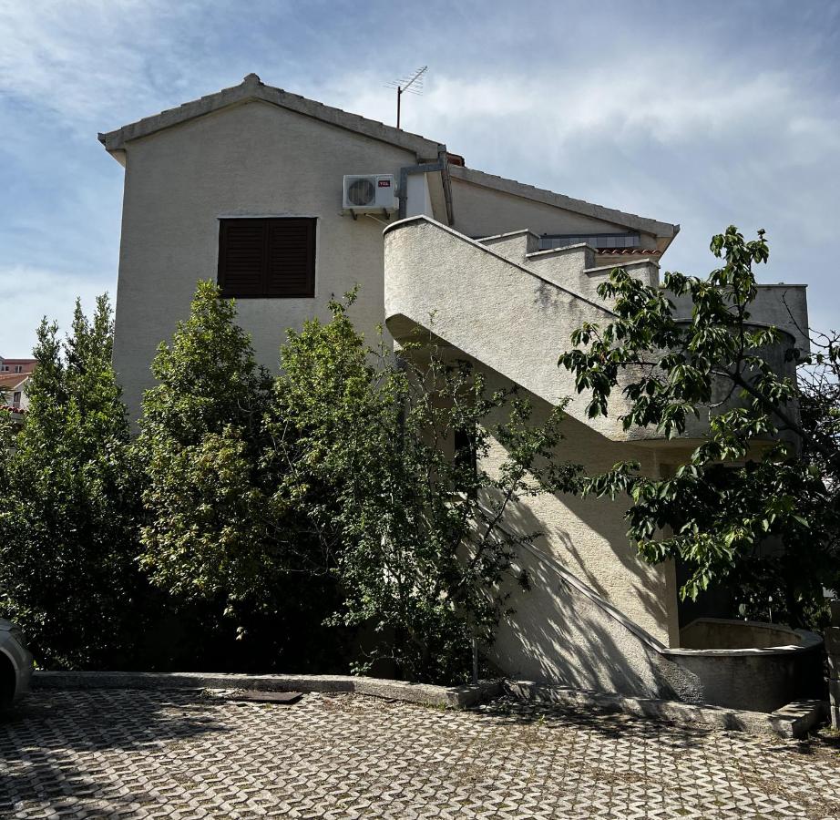 Apartment Sena - Ferienwohnung Trogir