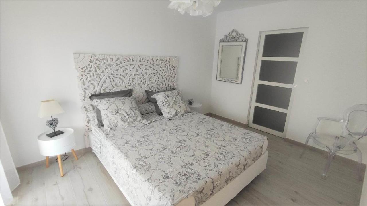 Double Room with Private External Bathroom