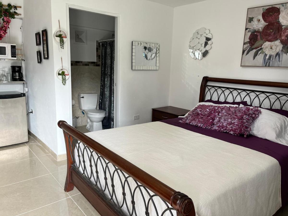 Deluxe Queen Suite