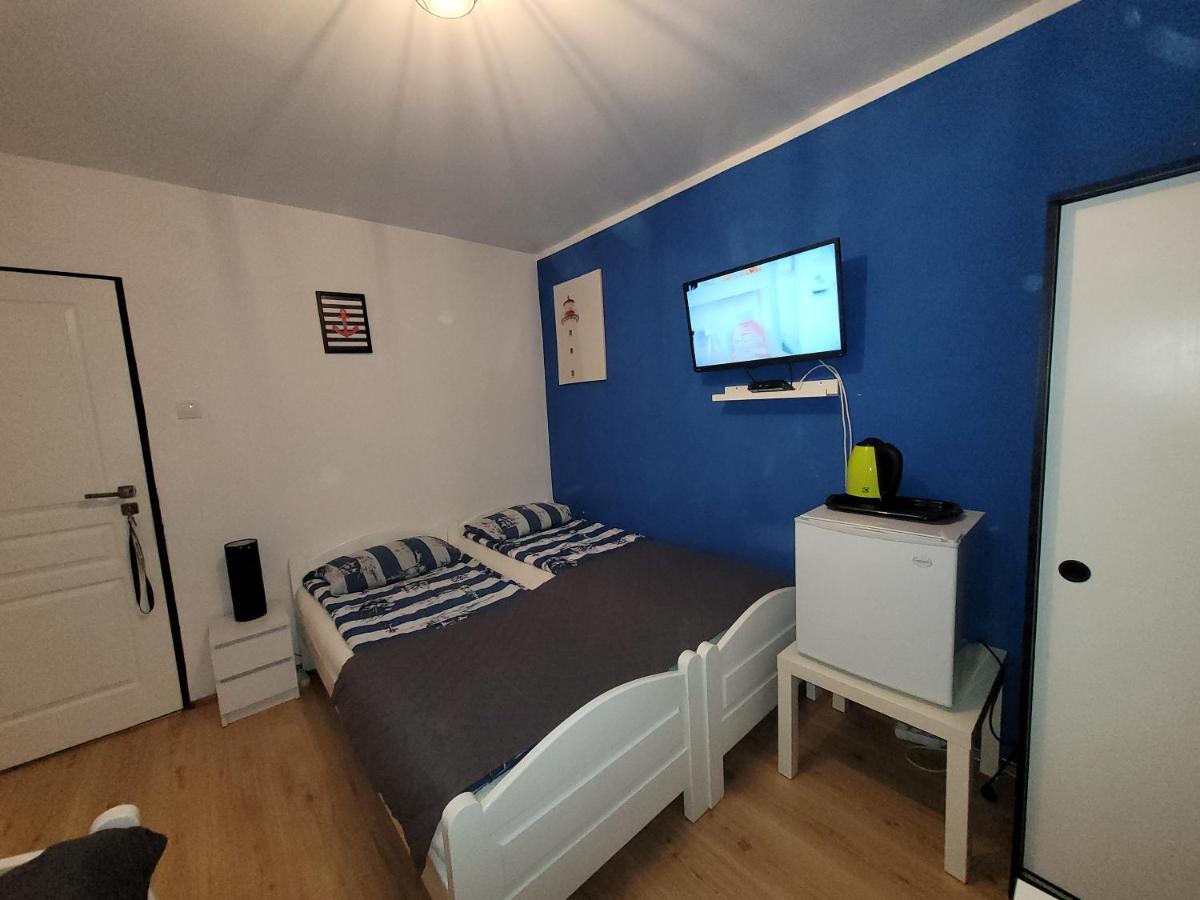 Triple Room with Private External Bathroom