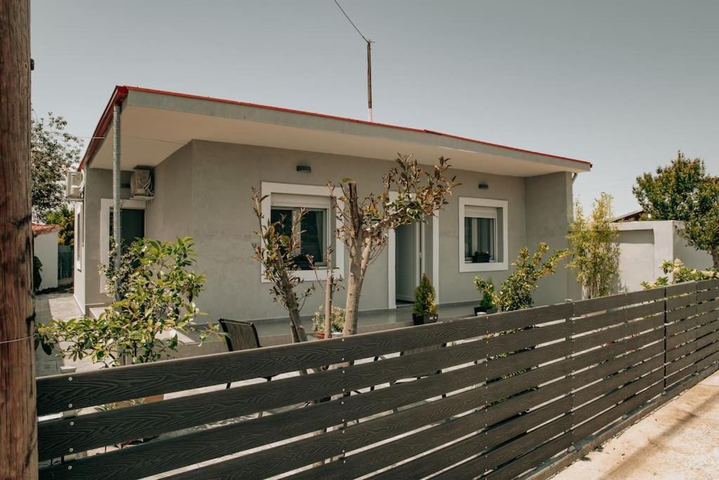 Sophia's Coastal Retreat - B&B Korinós