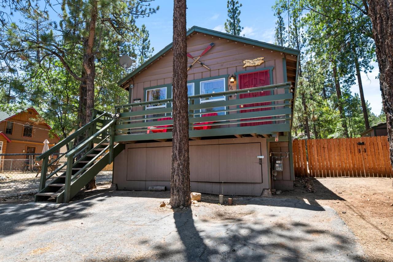 The Twisted Twig - Great amenities! Patio Deck for nights under the stars & trees, and Hot Tub! - Chambres d’hôtes