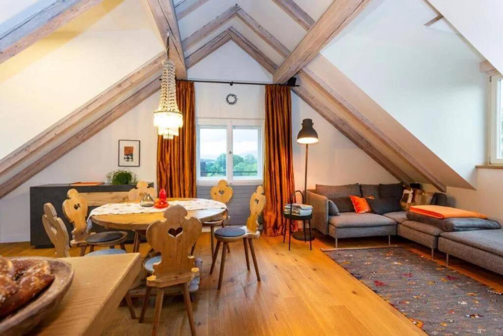 Ferienwohnung DAS SCHELLENWIES in Murnau - B&B