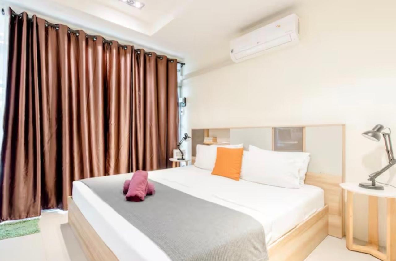King Room with Balcony