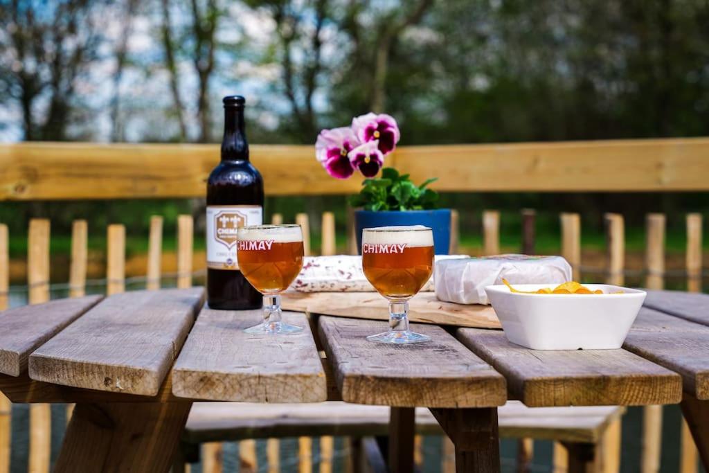 Gite la Dame au Lit gite à la ferme - B&B Momignies