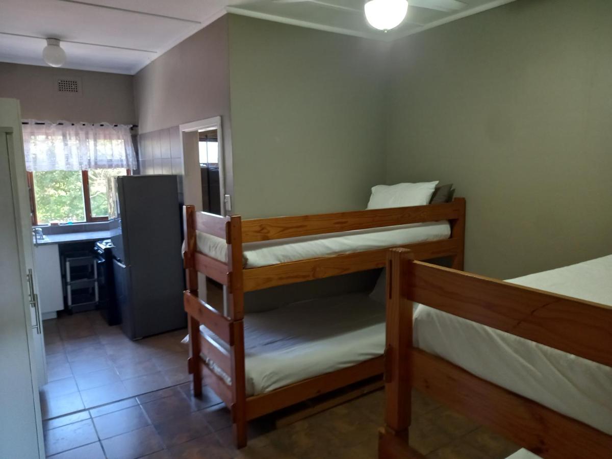The Tweni Waterfront Guest Lodge - B&B Port Shepstone