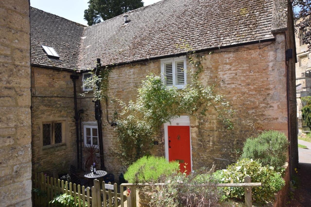 B&B Chipping Norton - Church Cottage - Bed and Breakfast Chipping Norton