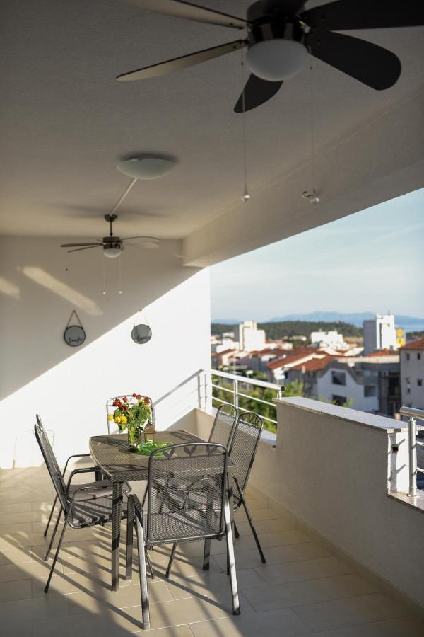 Outstanding large apartment for 6+2 - B&B