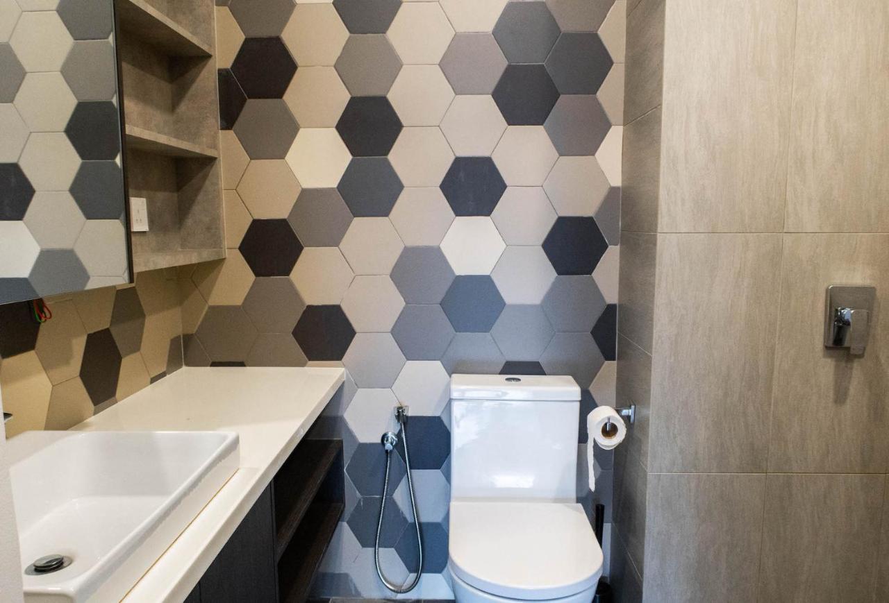 Ceylonz Muji Room Day Bed