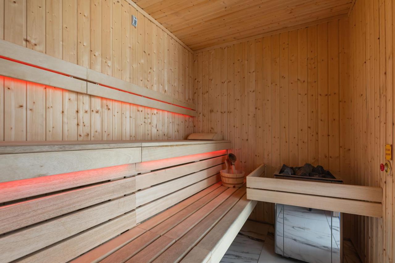 Seaside Apartamenty Residence Baltic Marina Kołobrzeg- Parking & Sauna & Fitness & Jacuzzi - w cenie pobytu - Chambres d'hôtes Kołobrzeg