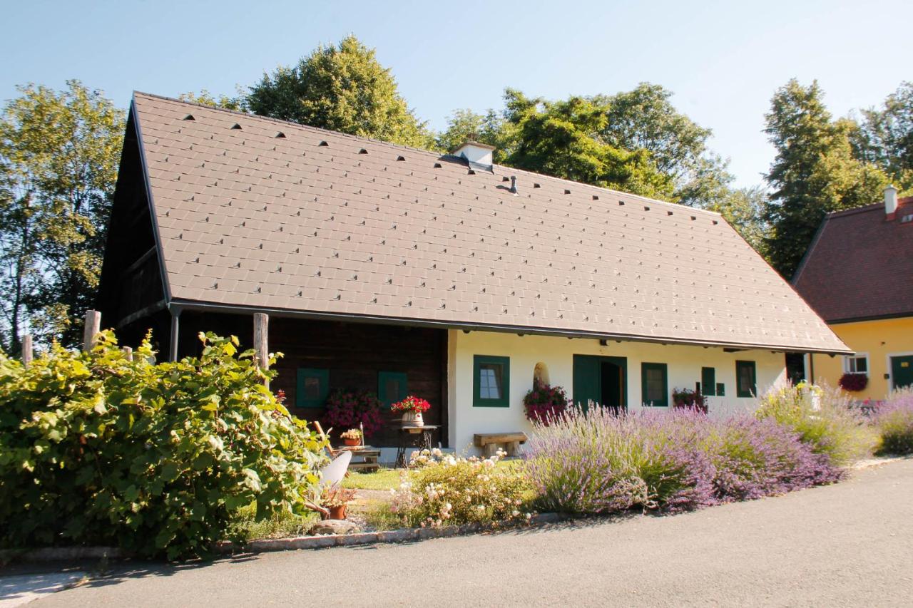 Ferienhaus KAUSCHLERHOF - B&B Leutschach