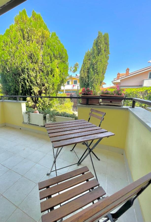 Apartment with Garden View
