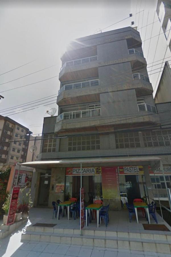Lindo Apto na quadra do mar na Praia do Morro com ar condicionado - Ferienwohnung