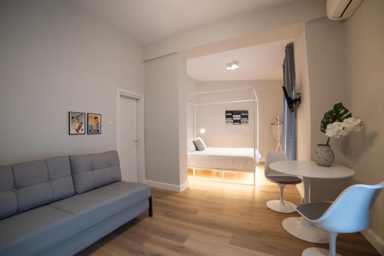 Studio met Kingsize Bed en Slaapbank 