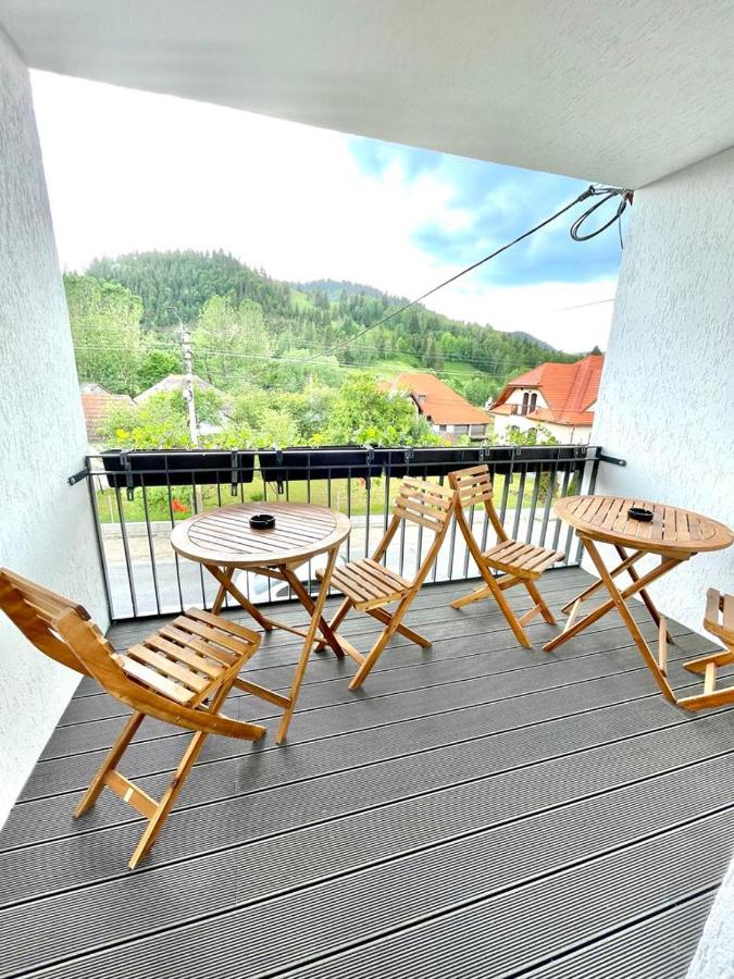 Triple Room with Mountain View