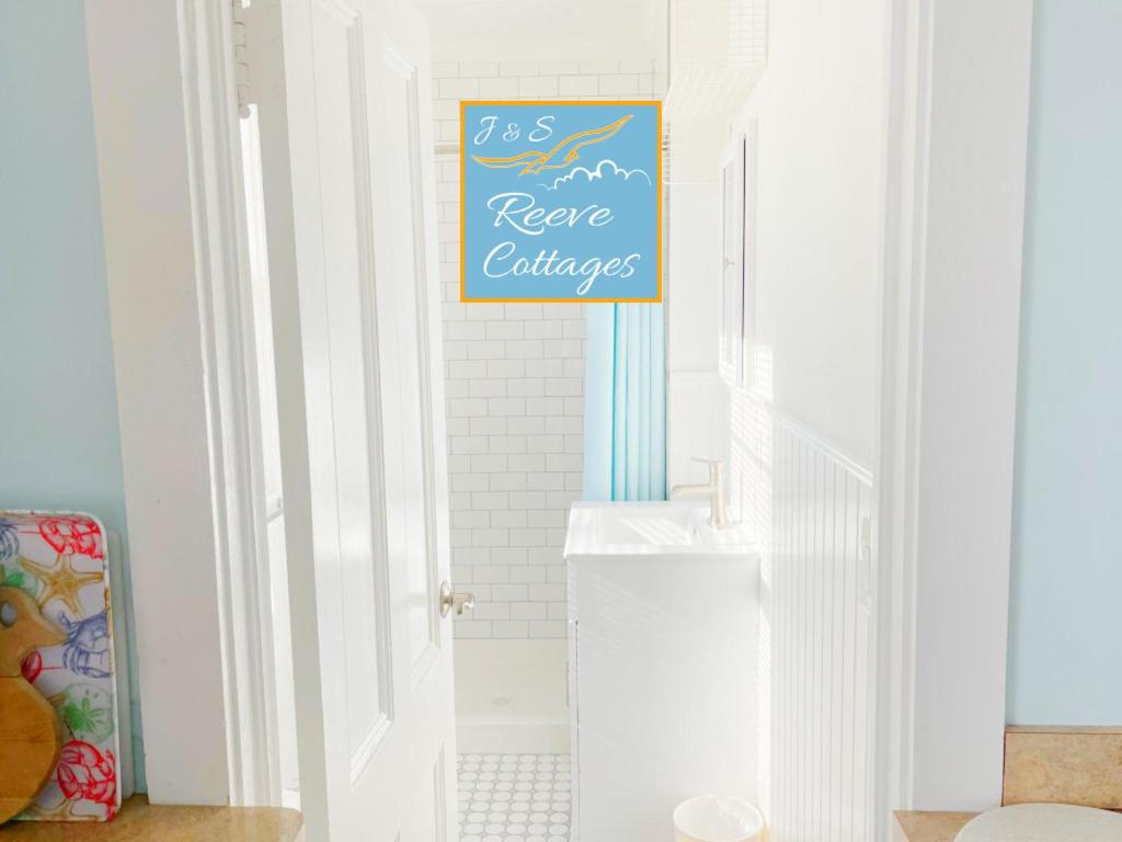 Premier Waterfront Cottage 3 - B&B
