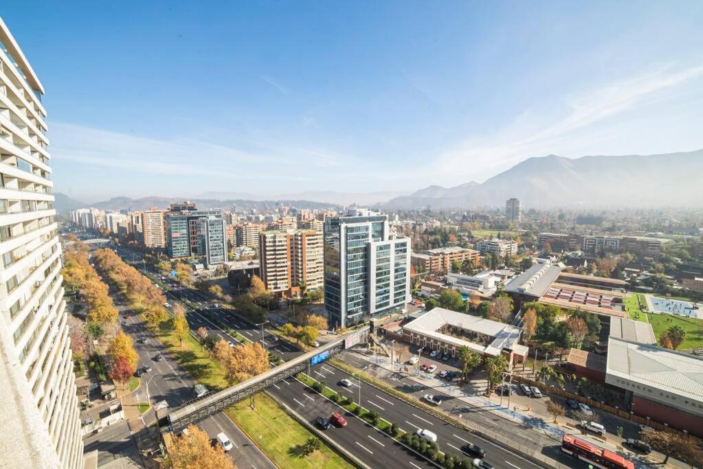 Las Condes, al lado de Marriott y Parque Arauco, ideal para Trabajo, Salud y Vacaciones - Chambres d'hôtes Santiago