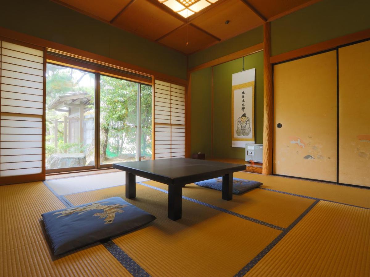 Standard Japanese-Style Triple Room with Garden View