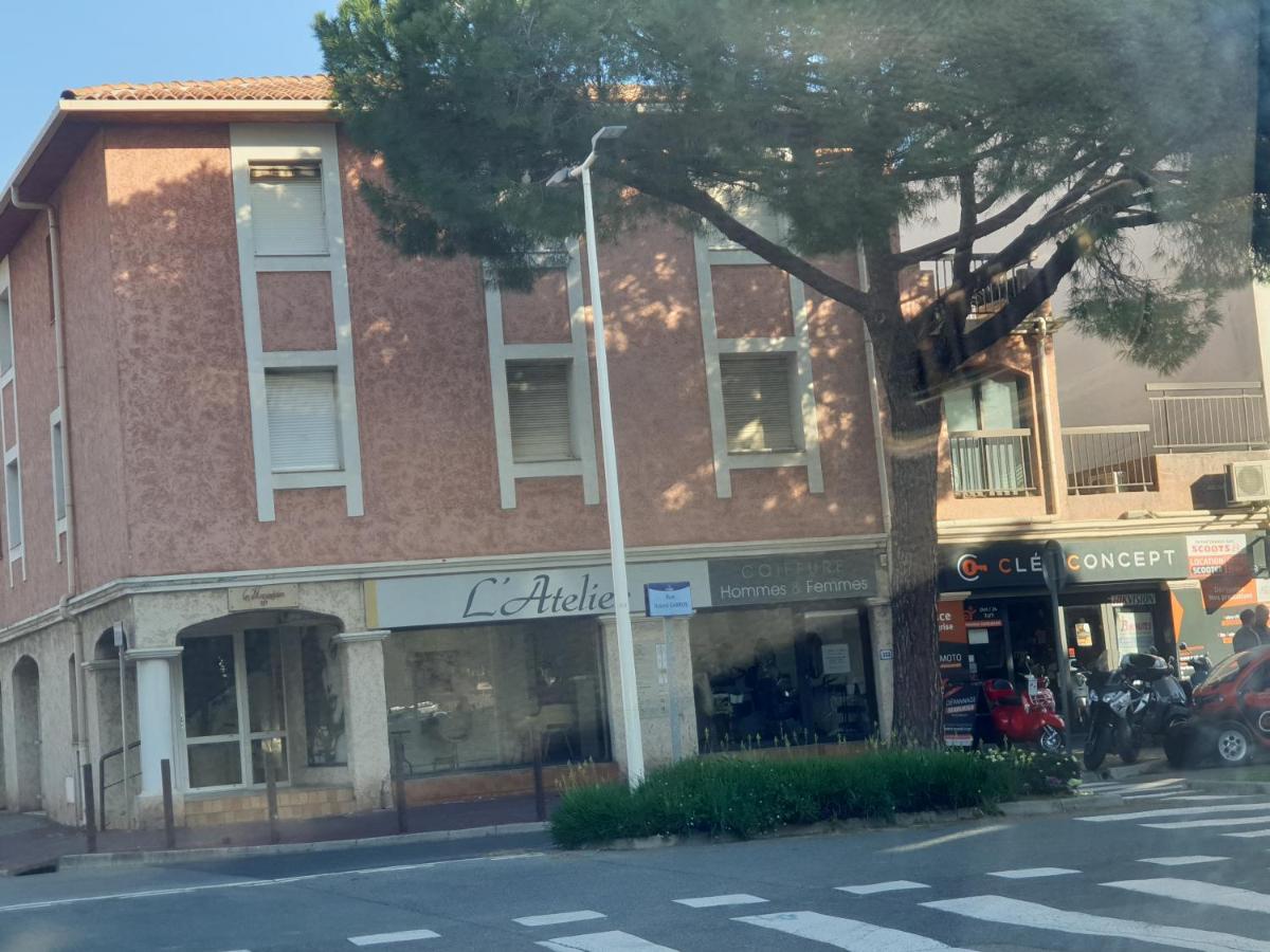 Appartement a 50 mètres de la plage - B&B Fréjus