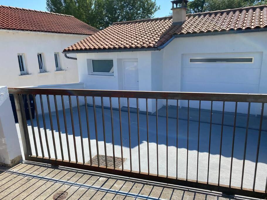Charmante petite maison de vacances proche océan ! - B&B