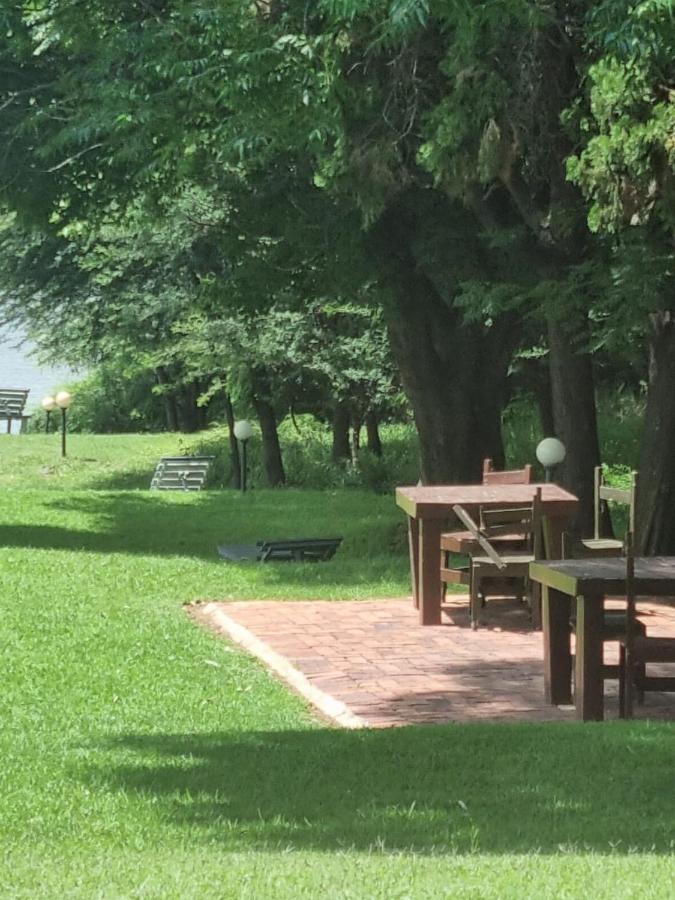 Camera Standard Doppia con Letti Singoli e Vista Giardino