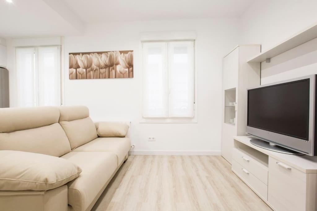 Piso en el centro de Bilbao, frente a la Alhóndiga - B&B Bilbao