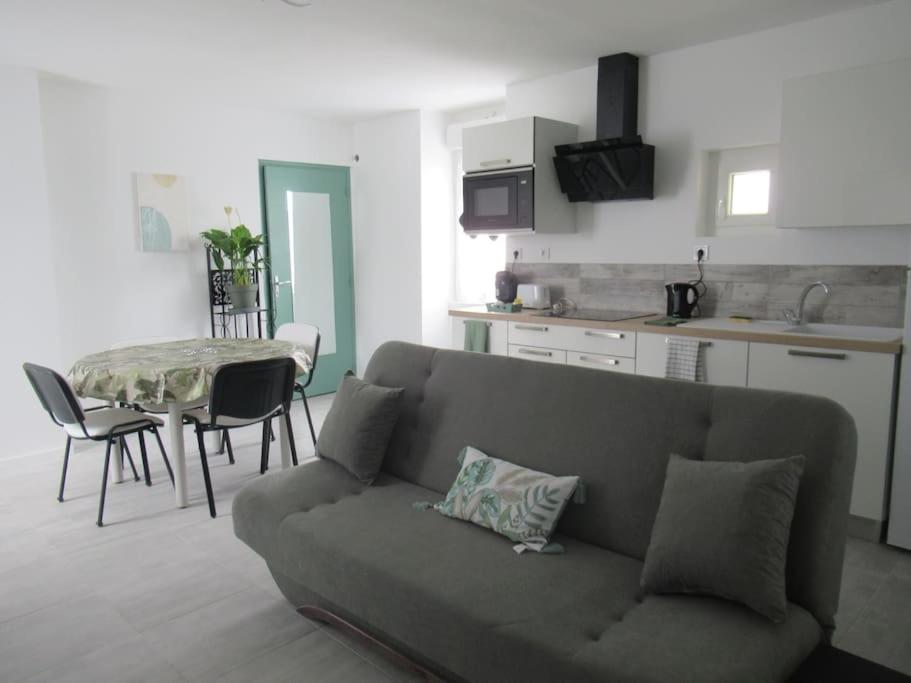 Gîte la Chaumette appartement Emeraude - Chambres d’hôtes Villeneuve-de-Berg