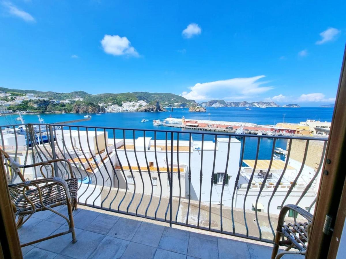 B&B Ponza - Maridea - Corso Umberto - Bed and Breakfast Ponza