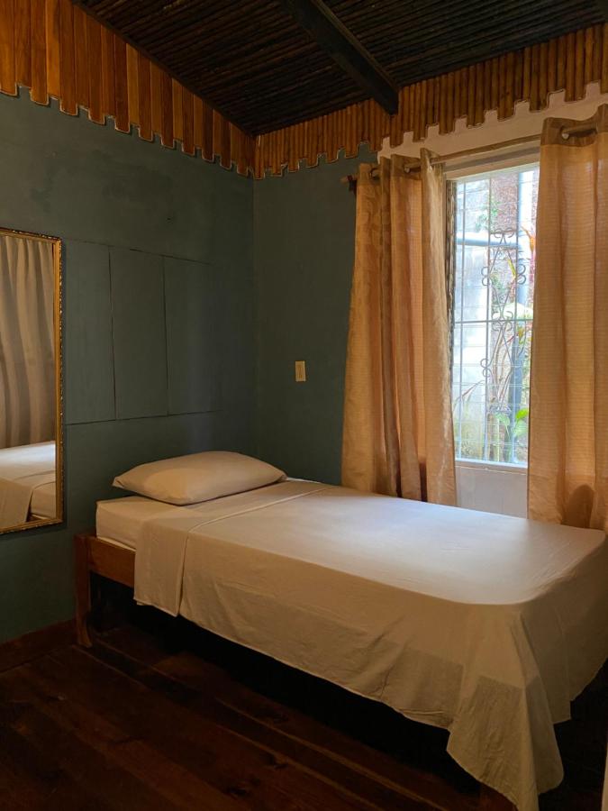 Chambre Simple avec Salle de Bains Commune