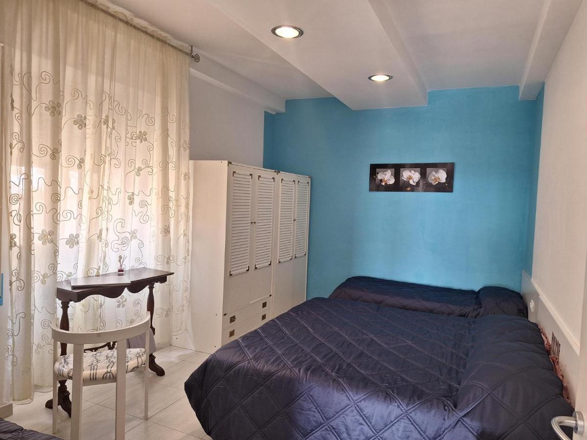Quadruple Room with Private External Bathroom