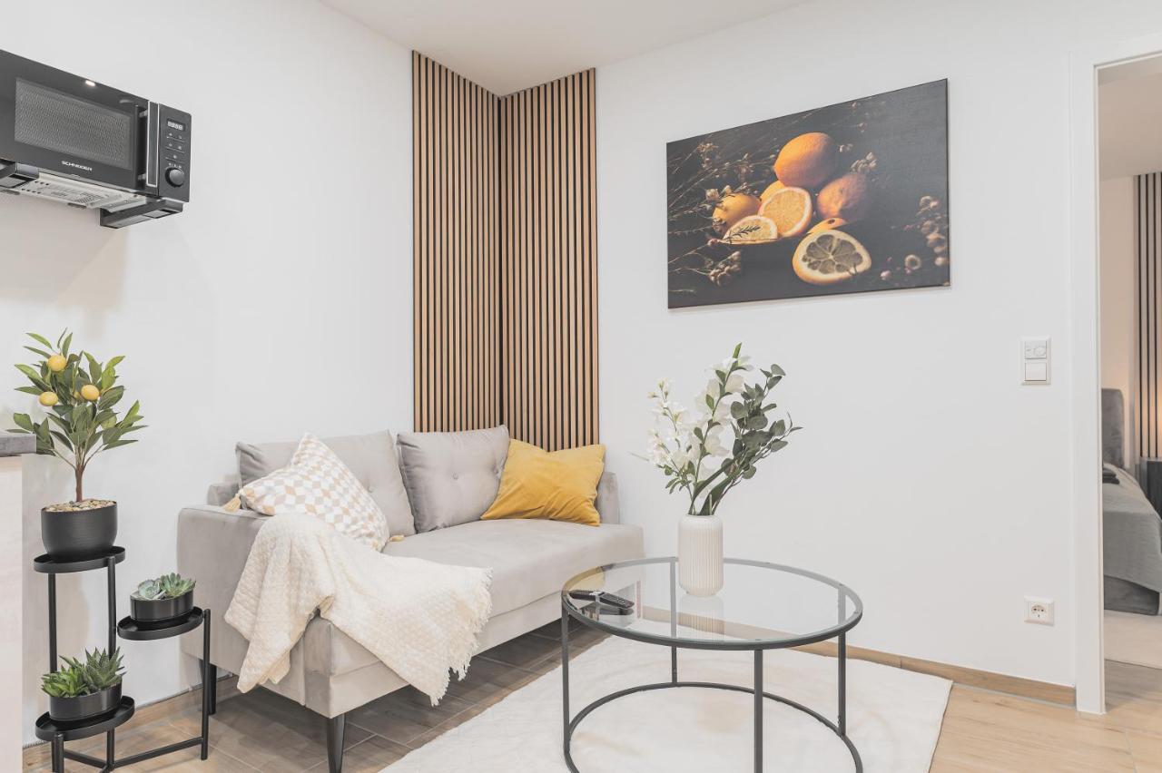 Lemon Suites Apartment in Stetten - Ferienwohnung