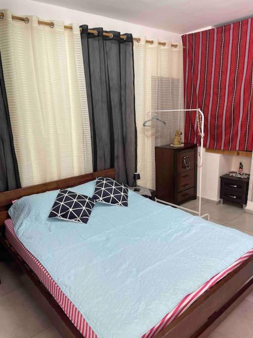 B&B Haifa - Wadi Nisnas Vintage Apartment - Bed and Breakfast Haifa