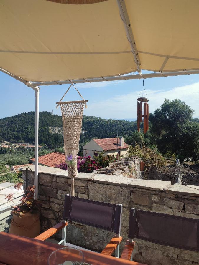 Chrysa's Hideaway - B&B