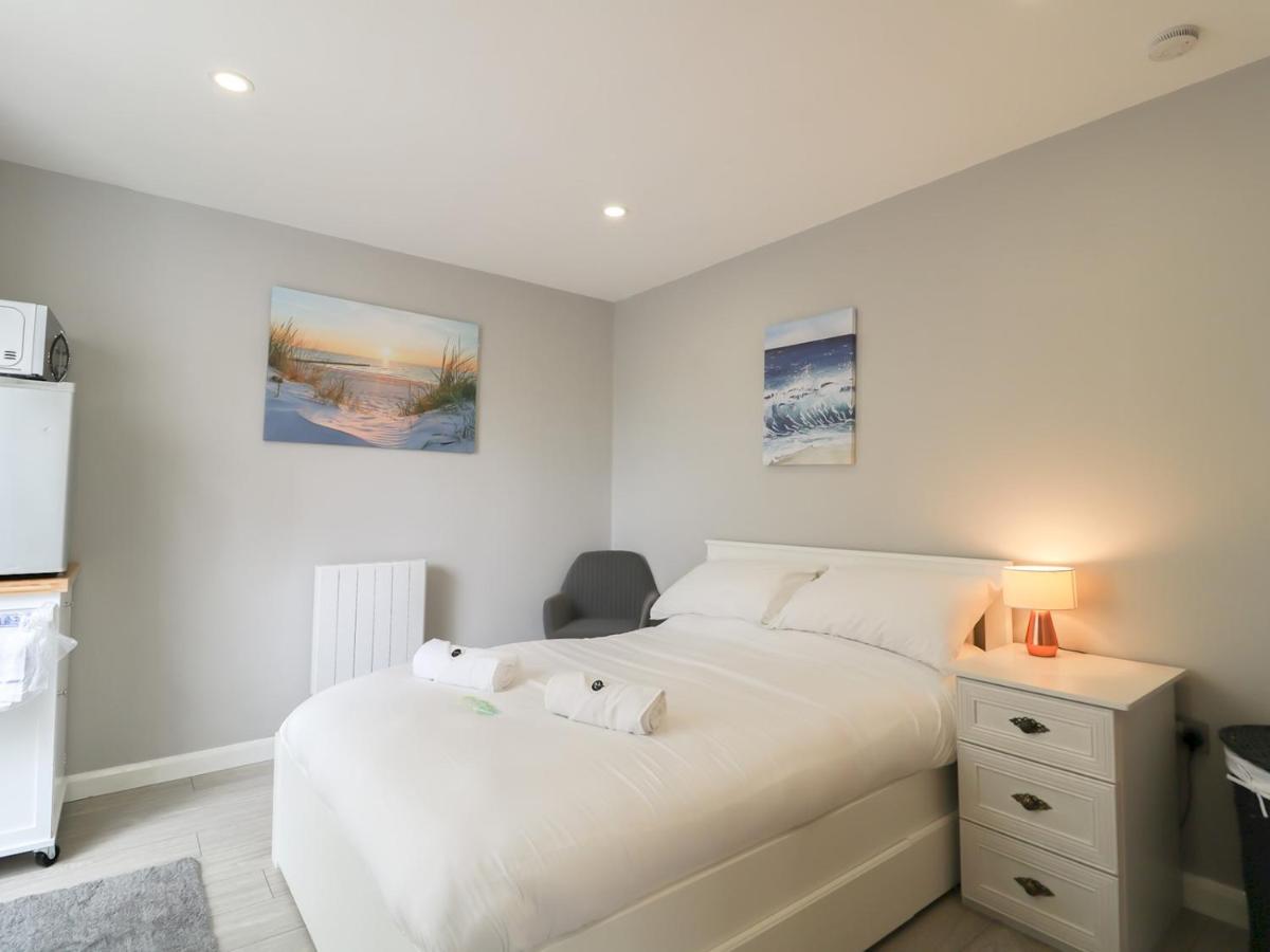 B&B Gosforth - Modern Room with Private Outdoor space Pass The Keys - Bed and Breakfast Gosforth