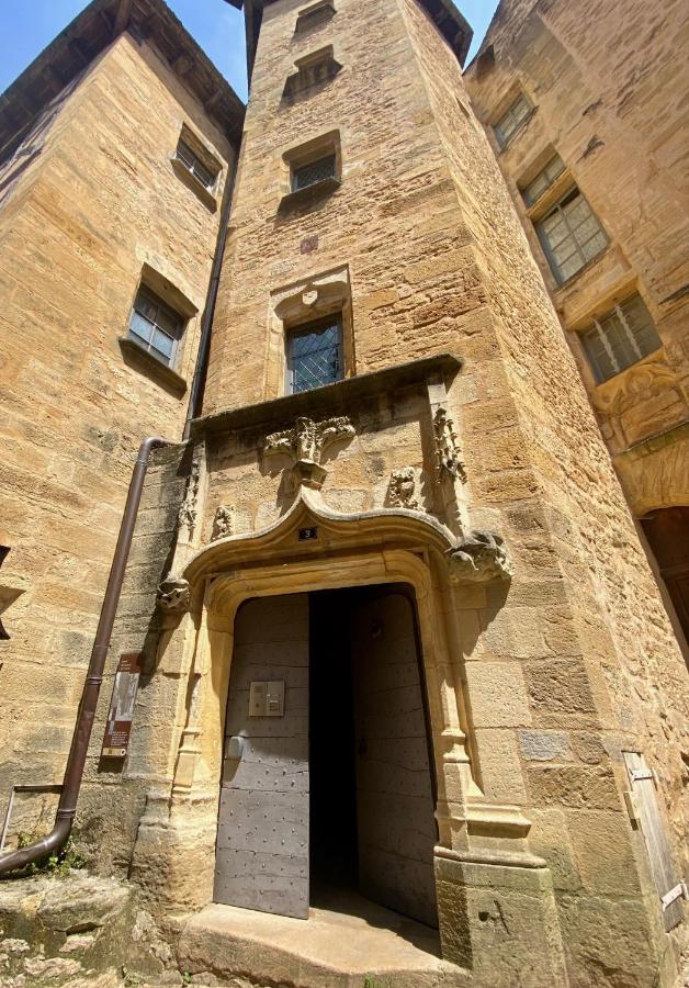 Wonderful Stay in Médiéval center of Sarlat 2 BED ROOMS 4 people "La Salamandre" - B&B Sarlat-la-Canéda